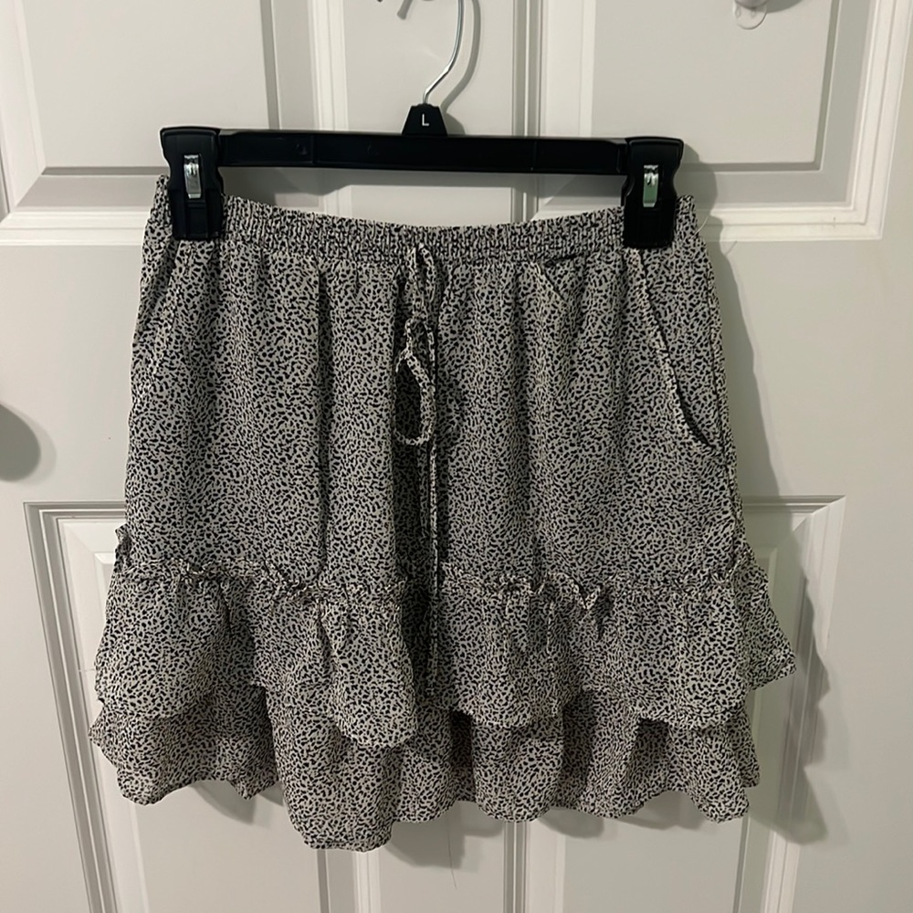 Sienna sky size small mini skirt with pockets